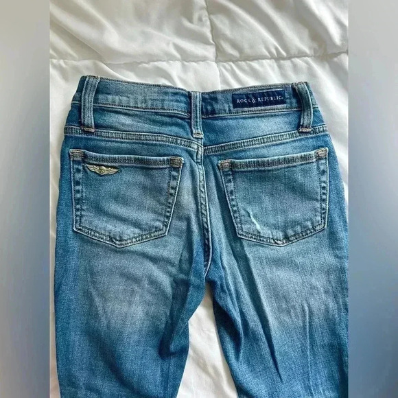 Rock & Republic Distressed Skinny Jeans - Picture 6 of 8